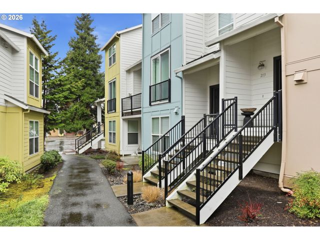 2004 Ne CADBURY Ave 213, Hillsboro, OR 97006