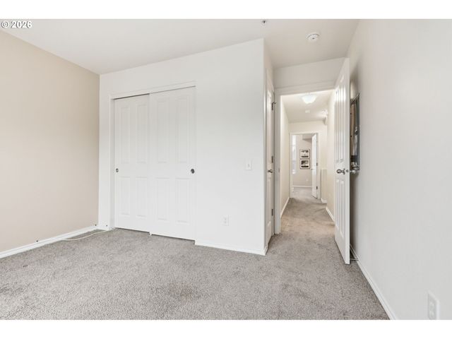 2004 Ne CADBURY Ave 213, Hillsboro, OR 97006