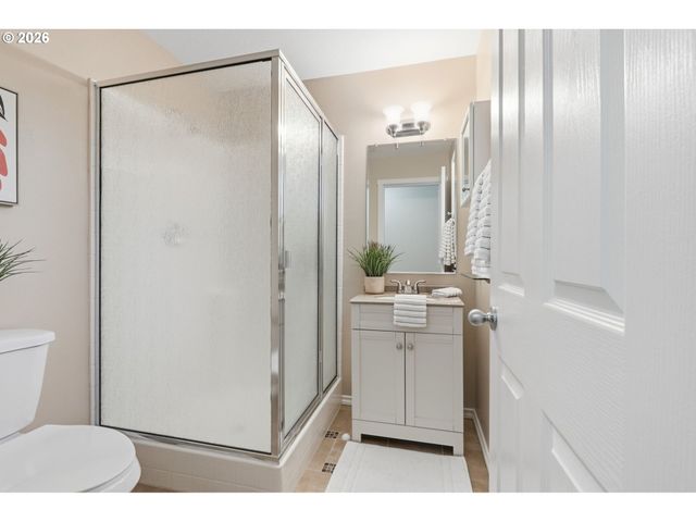 2004 Ne CADBURY Ave 213, Hillsboro, OR 97006