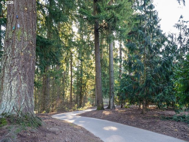 2004 Ne CADBURY Ave 213, Hillsboro, OR 97006