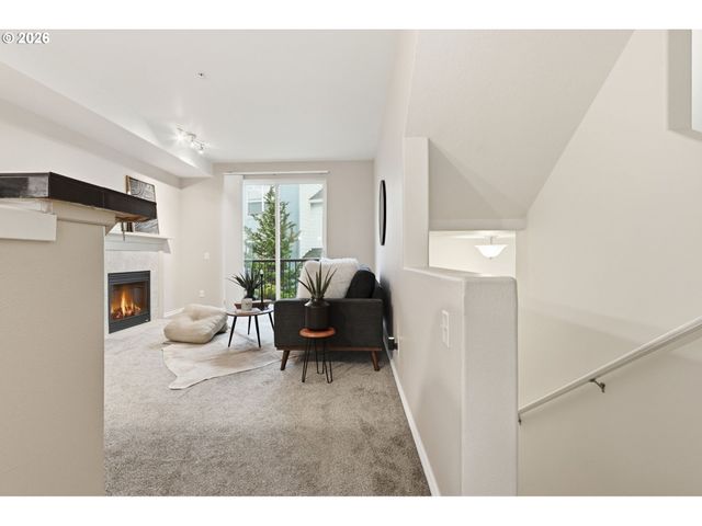 2004 Ne CADBURY Ave 213, Hillsboro, OR 97006