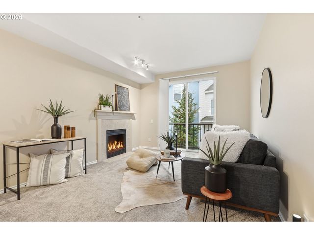 2004 Ne CADBURY Ave 213, Hillsboro, OR 97006