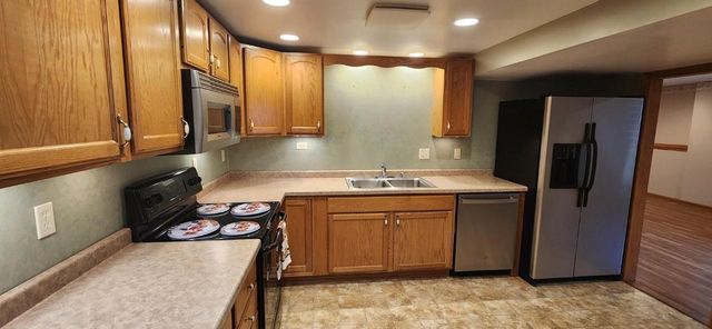 301 Douglas Court, Barneveld, WI 53507