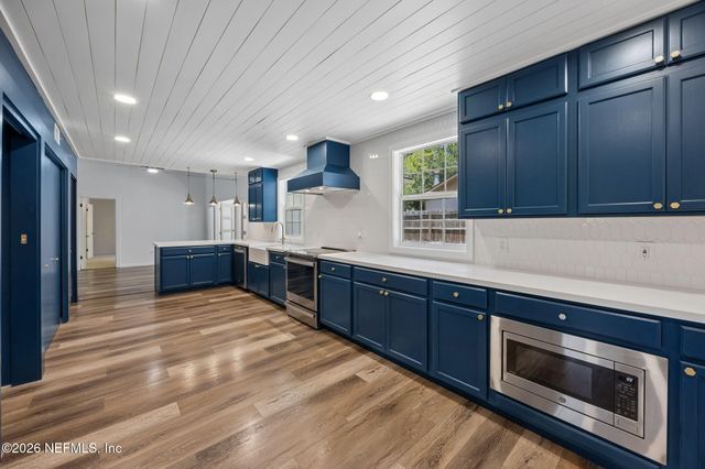 1829 PLAINFIELD Avenue, Orange Park, FL 32073
