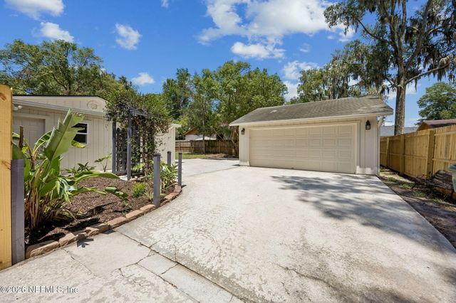 1829 PLAINFIELD Avenue, Orange Park, FL 32073