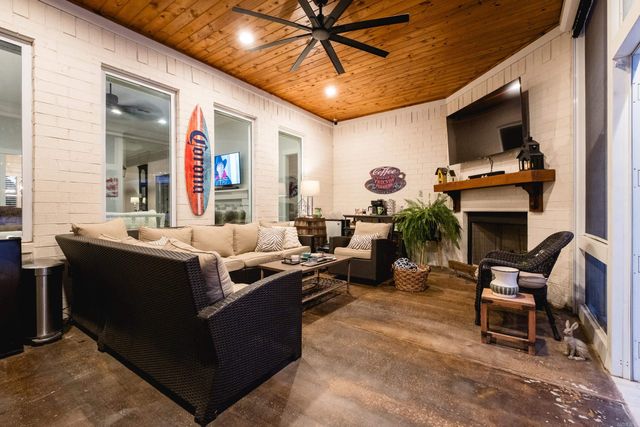 421 Ensbury Drive, Little Rock, AR 72223
