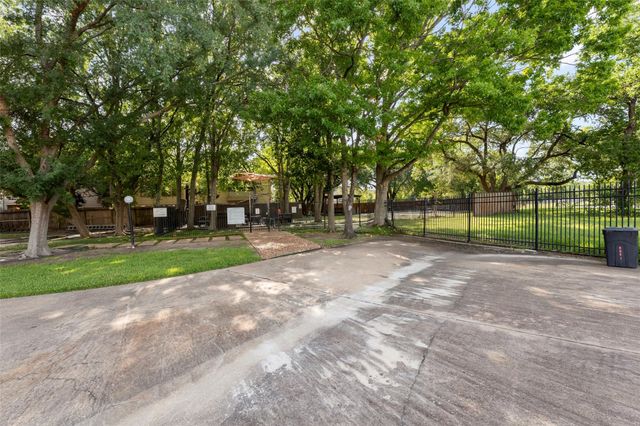 11710 Southlake Drive 51, Houston, TX 77077