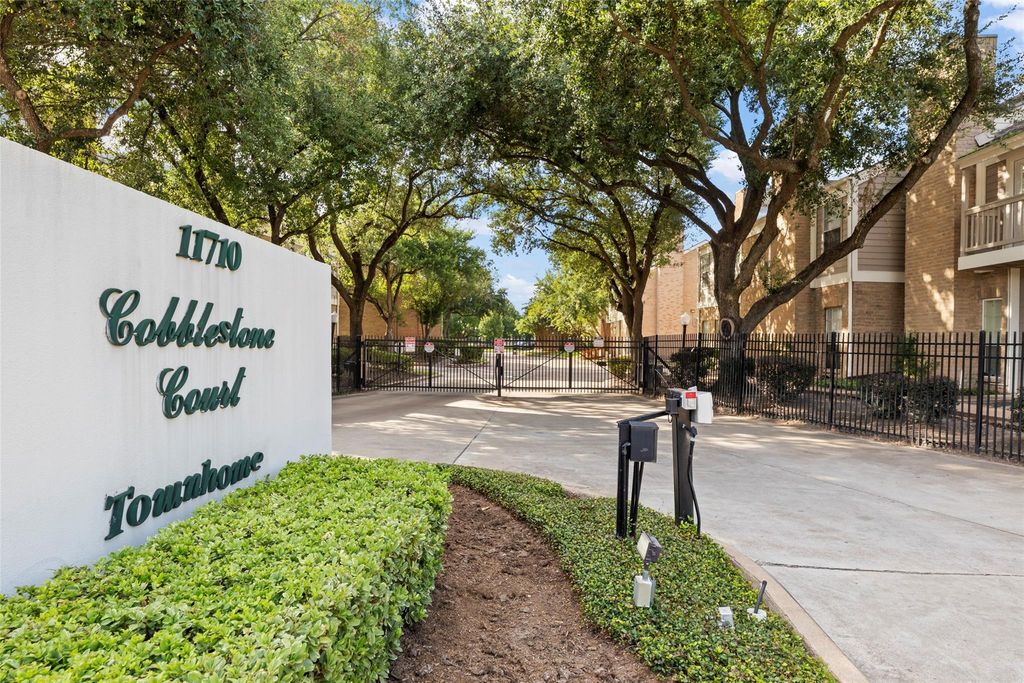 11710 Southlake Drive 51, Houston, TX 77077