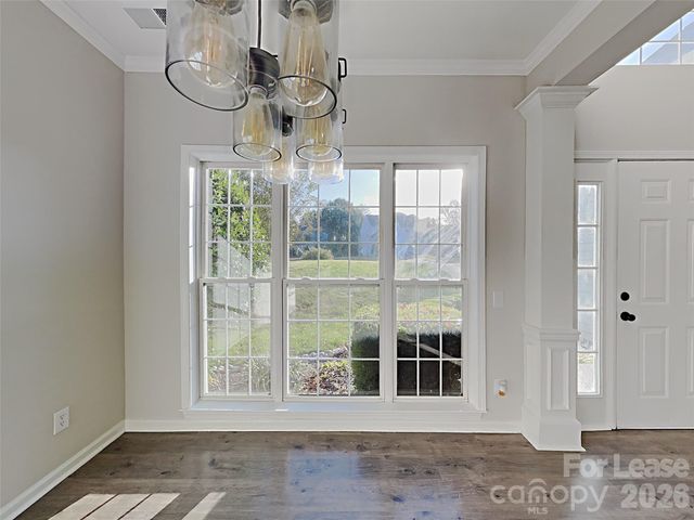 1015 Clearbrook Road, Matthews, NC 28105