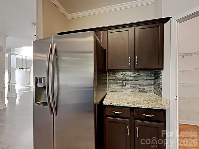 1015 Clearbrook Road, Matthews, NC 28105