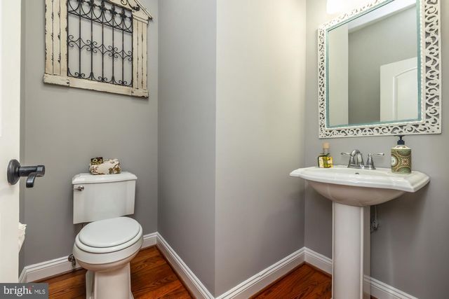 154 MOOREHEAD AVE, Conshohocken, PA 19428