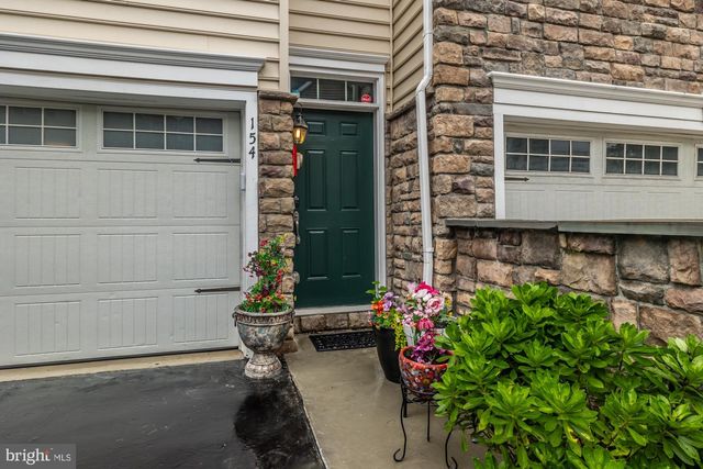154 MOOREHEAD AVE, Conshohocken, PA 19428