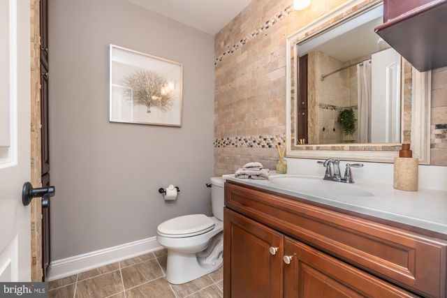 154 MOOREHEAD AVE, Conshohocken, PA 19428