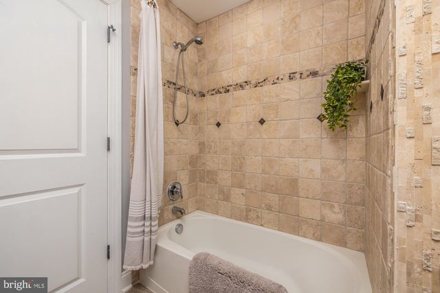 154 MOOREHEAD AVE, Conshohocken, PA 19428