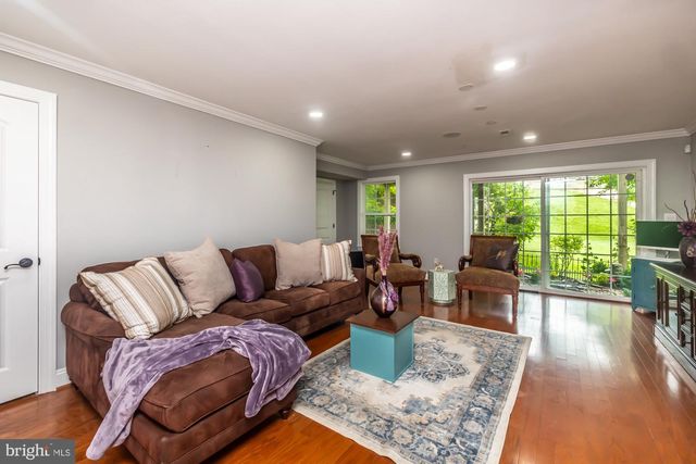 154 MOOREHEAD AVE, Conshohocken, PA 19428