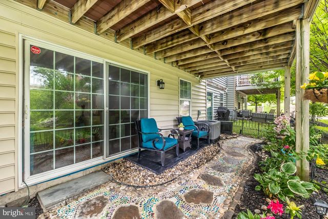 154 MOOREHEAD AVE, Conshohocken, PA 19428