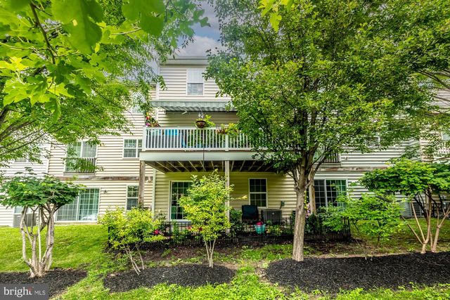 154 MOOREHEAD AVE, Conshohocken, PA 19428