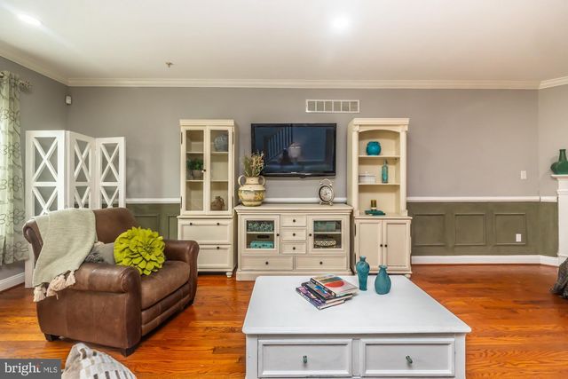 154 MOOREHEAD AVE, Conshohocken, PA 19428