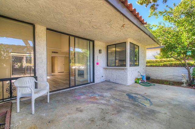 2574 Pera Circle, Las Vegas, NV 89121