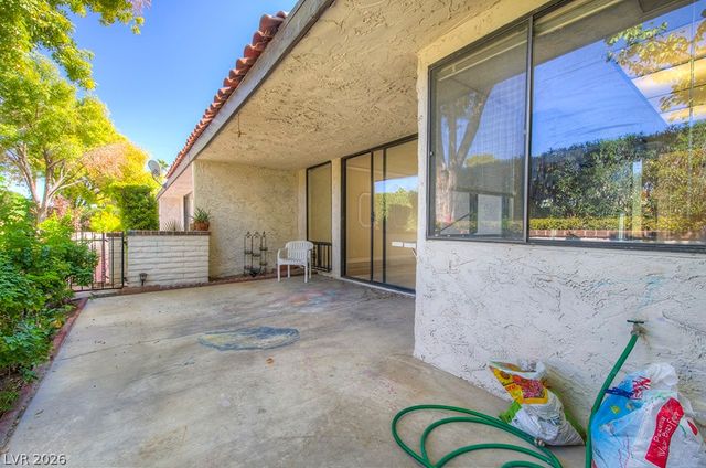 2574 Pera Circle, Las Vegas, NV 89121