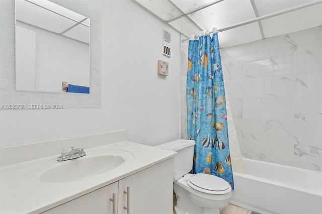 10000 NW 80th Court 2245, Hialeah Gardens, FL 33016