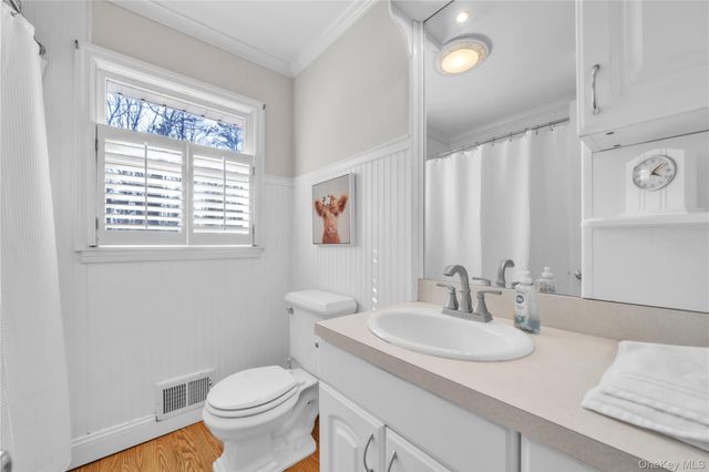 1408 Saint Louis Avenue, Bay Shore, NY 11706