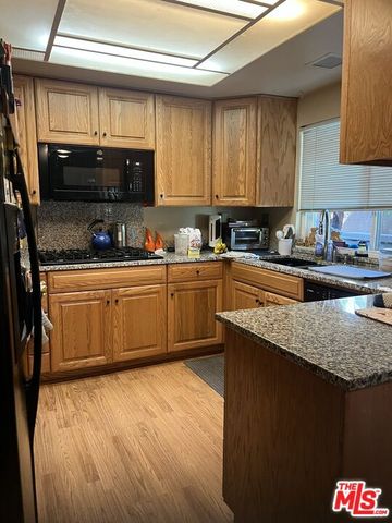 5921 Chimineas Avenue, Tarzana (los Angeles), CA 91356