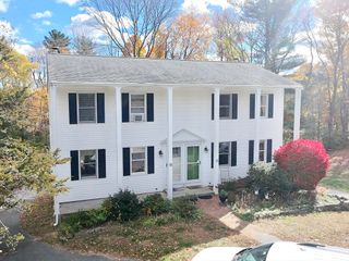 19 Crestwood Dr 19, Northborough, MA 01532