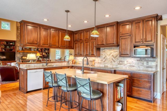 238 Meadowbrook Drive, Hayesville, NC 28904