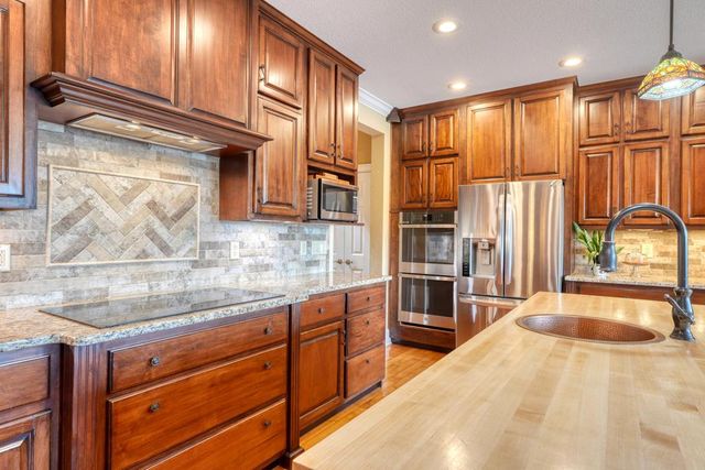 238 Meadowbrook Drive, Hayesville, NC 28904