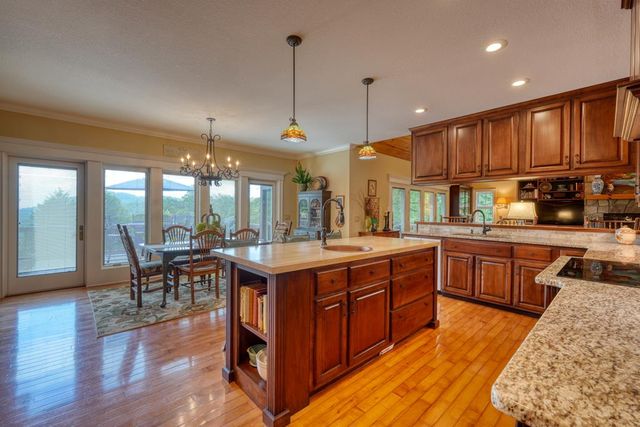 238 Meadowbrook Drive, Hayesville, NC 28904