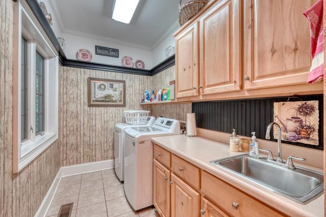 238 Meadowbrook Drive, Hayesville, NC 28904