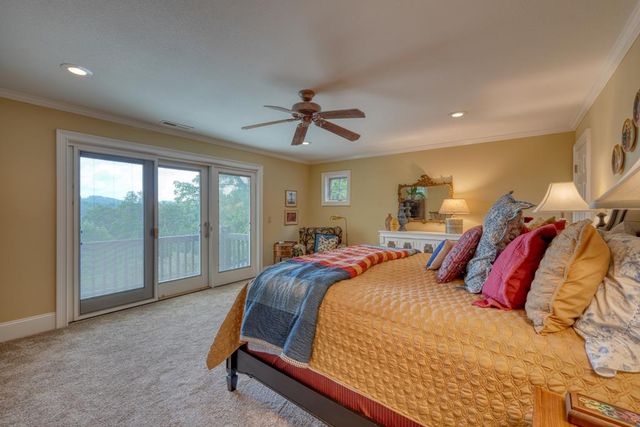 238 Meadowbrook Drive, Hayesville, NC 28904