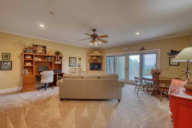 238 Meadowbrook Drive, Hayesville, NC 28904