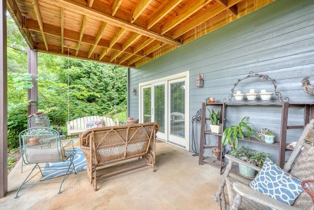 238 Meadowbrook Drive, Hayesville, NC 28904