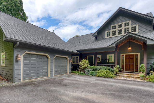238 Meadowbrook Drive, Hayesville, NC 28904