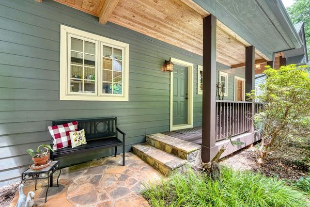 238 Meadowbrook Drive, Hayesville, NC 28904