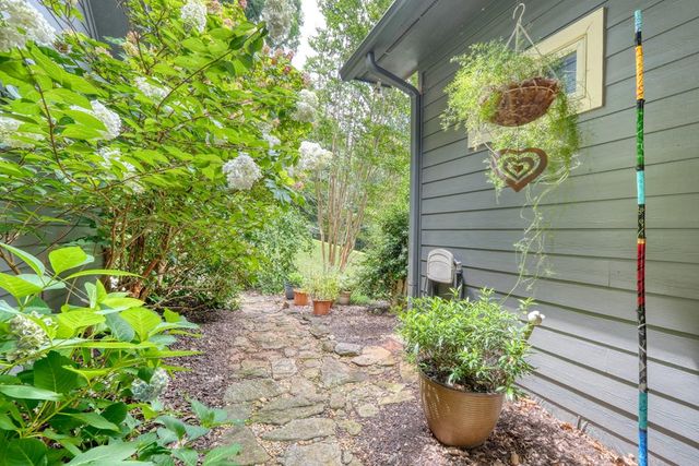 238 Meadowbrook Drive, Hayesville, NC 28904