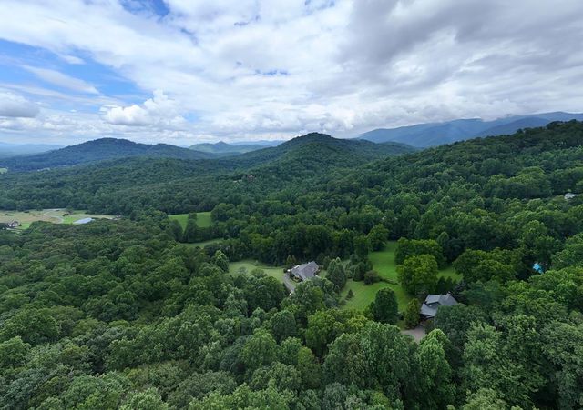 238 Meadowbrook Drive, Hayesville, NC 28904