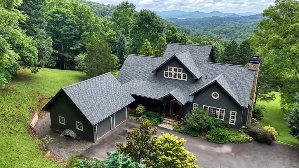 238 Meadowbrook Drive, Hayesville, NC 28904