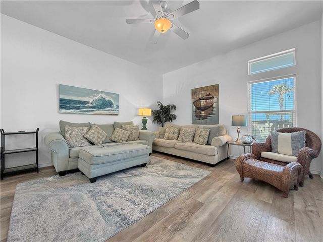 15232 Beach Way Dr, Corpus Christi, TX 78418