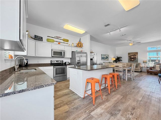 15232 Beach Way Dr, Corpus Christi, TX 78418