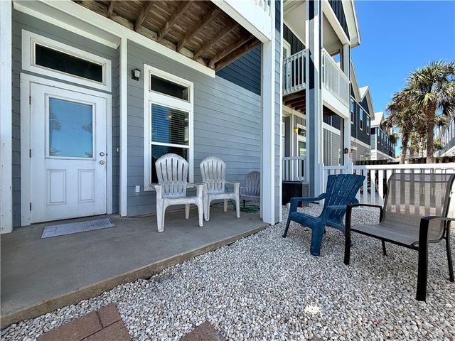 15232 Beach Way Dr, Corpus Christi, TX 78418