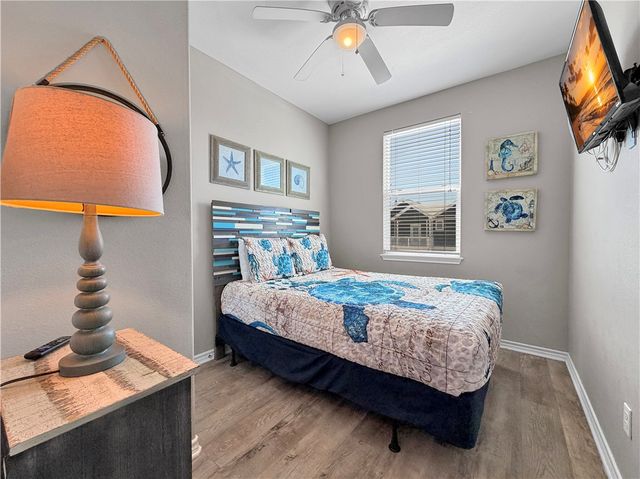 15232 Beach Way Dr, Corpus Christi, TX 78418