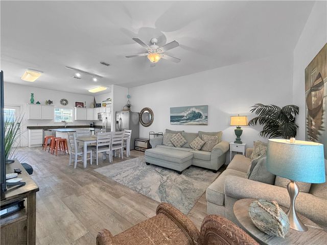 15232 Beach Way Dr, Corpus Christi, TX 78418