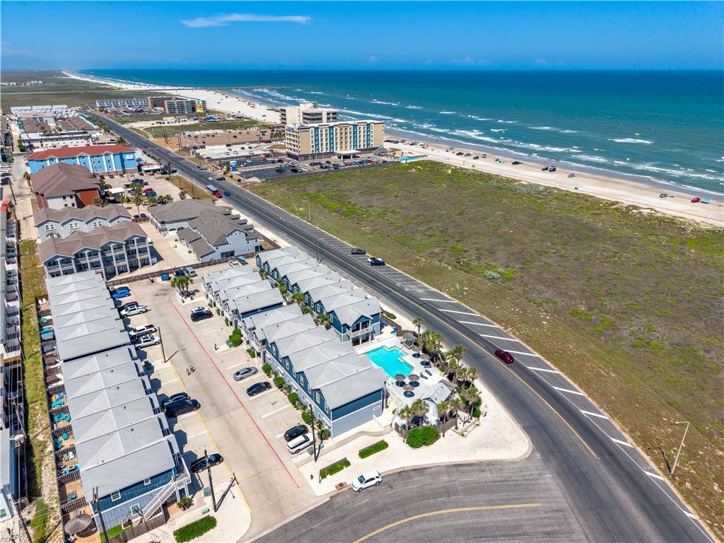 15232 Beach Way Dr, Corpus Christi, TX 78418 — photo 2