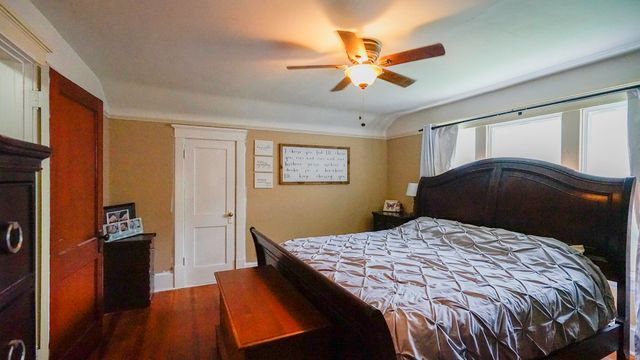 2201 RAYMOND Avenue, Council Bluffs, IA 51503