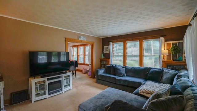 2201 RAYMOND Avenue, Council Bluffs, IA 51503