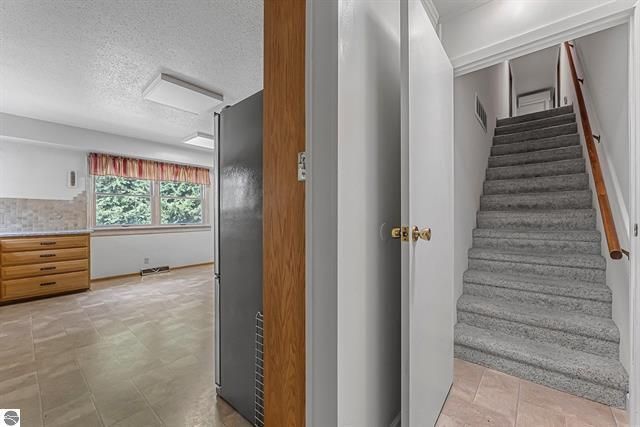 2007 S Lake Mitchell Drive, Cadillac, MI 49601