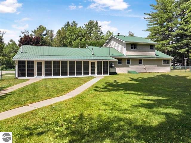 2007 S Lake Mitchell Drive, Cadillac, MI 49601